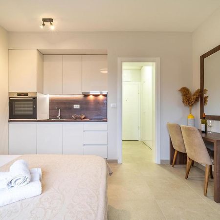 Studio Apartment N2 Tivat Extérieur photo